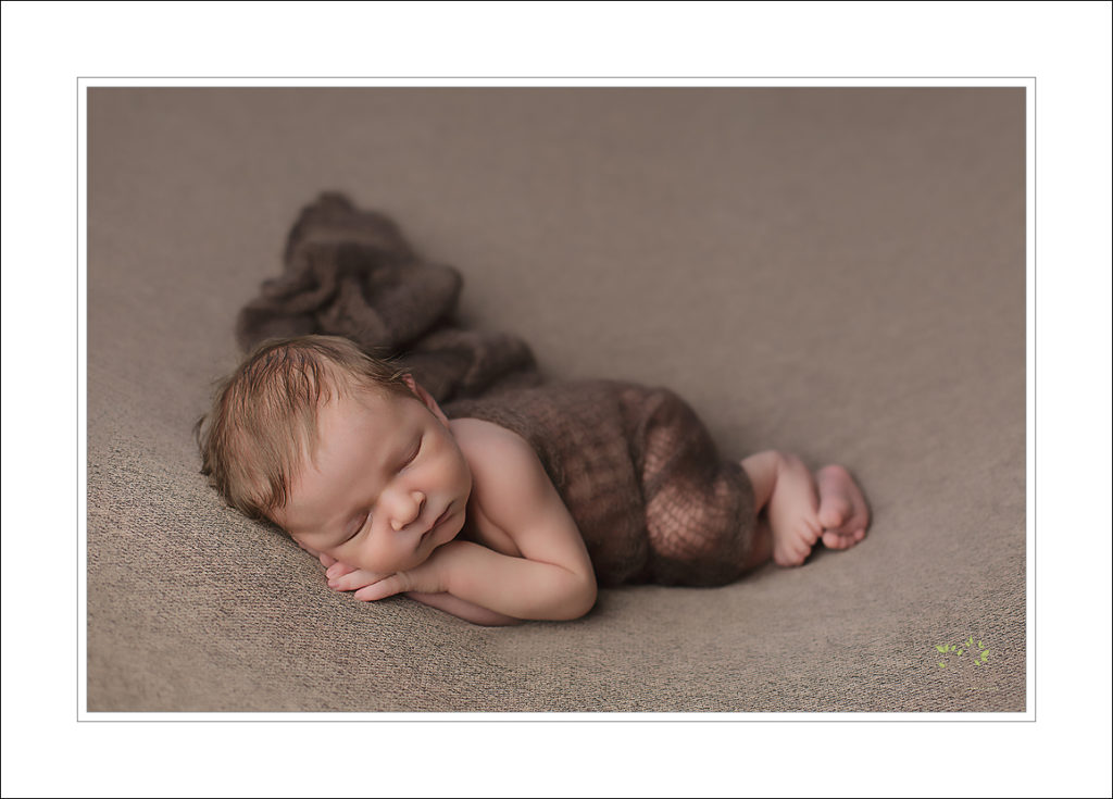 Puyallup newborn photographer